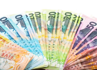 한 사람 여기, 또 그 곁에