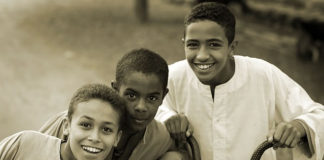 사는 곳에서 만들어 가야 할 행복