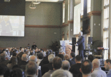 오클랜드의 부흥 위해 처음으로 조찬기도회 가져