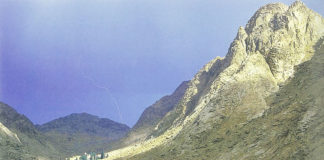 시내 산, 해 같이 빛나는 지도자로 빚어진 곳