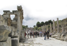 음란한 도시, 에베소에 세워진 교회와 하나님의 섭리