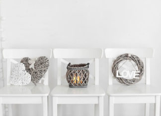 액자 .그림 .족자 .도자기 등을 기증 받습니다