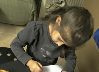 얼떨결에 초빙된 아랍유치원 영어선생님