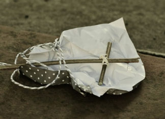 십자가가 보이는 삶이 참 그리스도인