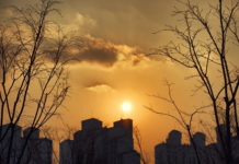 갈등을 넘어서는 교회