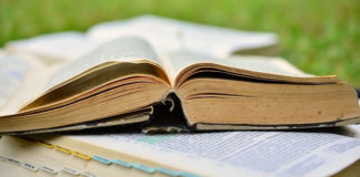 지금, 그리고 여기에