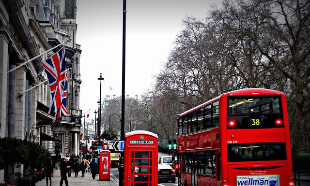 바람 잘 날 없는 런던