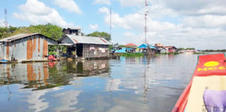 수상마을에서 만난 선교사 모녀