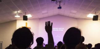 플럭드(Plugged) 공동체