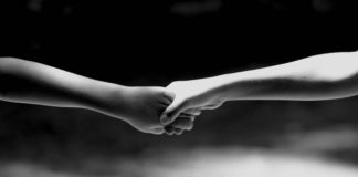 “누굴까? 그 남자가?”