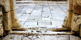 버림받은 땅 에레모스(Eremos), 팔복 넘친다!