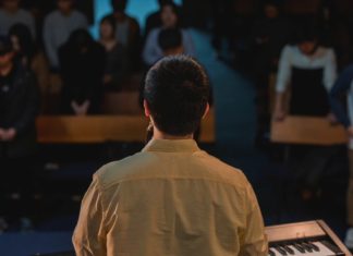 “아 하나님의 은혜로”