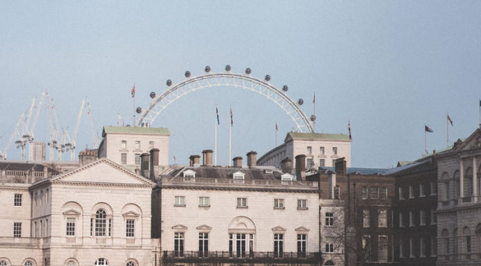 어쩌면 무모했고 위대했던 오래된 이야기