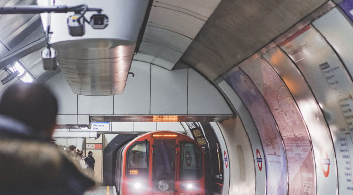 런던의 동맥, 사람을 연결하다