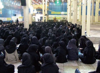 “망명자 품에 안으시는 하나님”