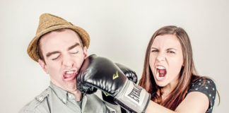 충돌이 드러낸 실체