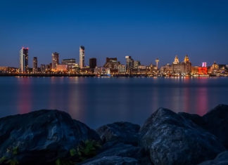 영국 리버풀에 등장한 요셉 마리아