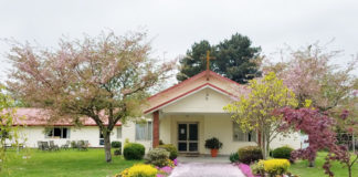 뉴질랜드에서 최초로 한인교회 건축하고 입당해