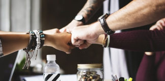 사랑과 선행을 격려하는 관계