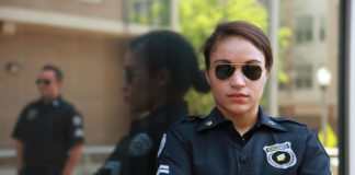 “언니, 간첩이우?”