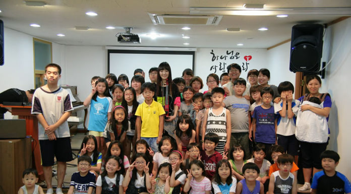 목숨 내놓고 고속도로 달려 캠프로!