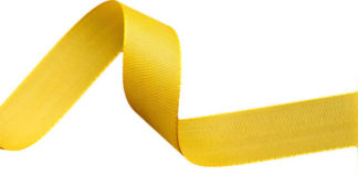 발 끝에 매달린 리본