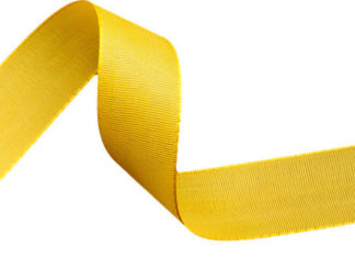 발 끝에 매달린 리본