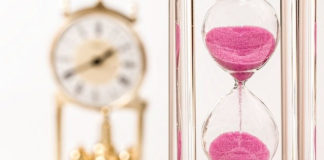 “네 나이가 얼마냐”