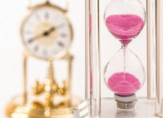 “네 나이가 얼마냐”