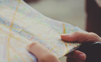 길을 내시는 하나님