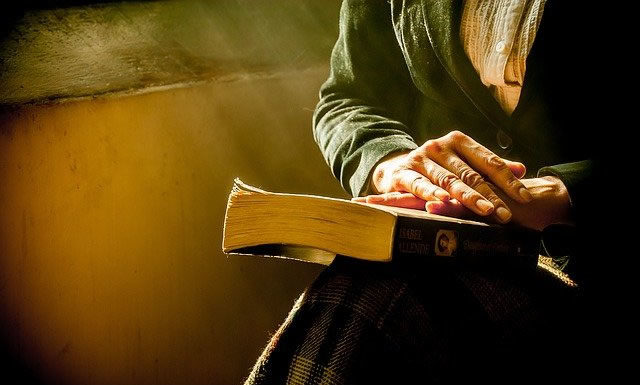 “Remain true to my name 내 이름을 굳게 잡아서”