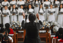 “예배가 먼저입니다”