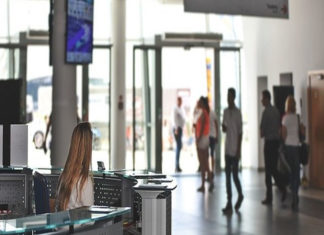 영접 기도 쪽지가 발견되면 사형감이라는 사실을 알고도 받아