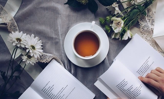 오늘은 유난히 시를 말하고 싶습니다