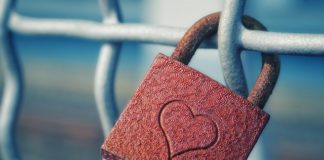 지금은 북한 위해 기도할 때