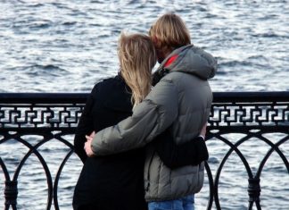 “있을 때 잘해 후회하지 말고”