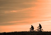 곁에 있는 사람