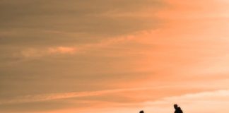 곁에 있는 사람