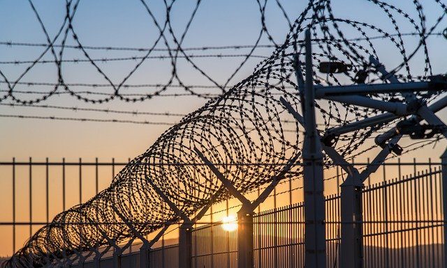 주체 사상의 ‘기독교적인 민중구원사상’의 모순