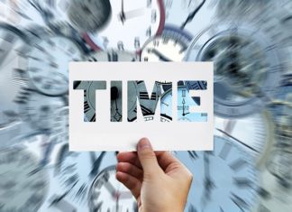 교회학교 교육은 현재 몇 시?