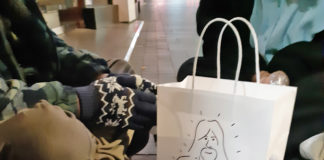 시내 거리에서의 작은 나눔