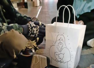 시내 거리에서의 작은 나눔