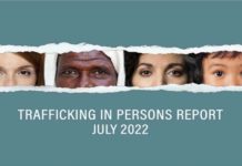 “포로 된 자에게 자유를, 갇힌 자에게 놓임을 선포하며”