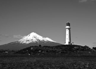 여호와의 이름이라는 망대
