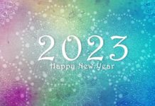 바닷가로 모여드는 사람들