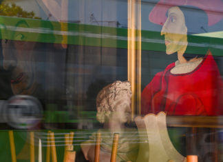 Same space different thoughts