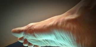 “우리의 발을 씻겨 주셨습니다”(요한복음 13:1~15)