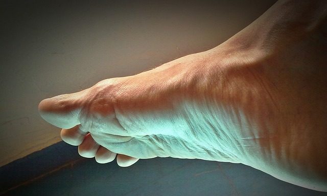 “우리의 발을 씻겨 주셨습니다”(요한복음 13:1~15)