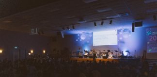 교회는 만민을 위해 기도하는 집