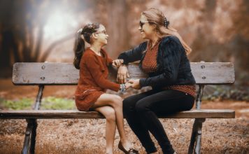 “너는 도대체 누굴 닮았니?”